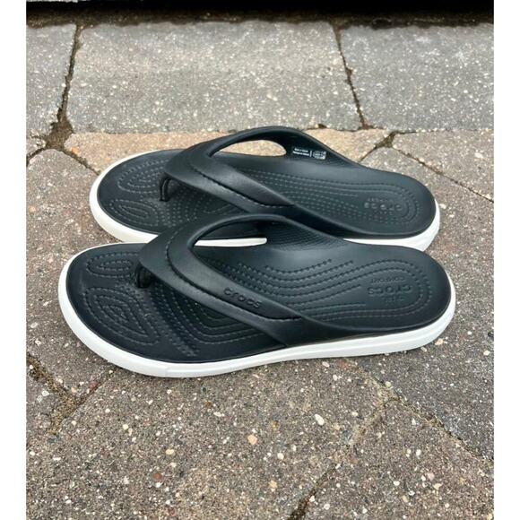 Crocs dual comfort unisex black white summer sandals flip flops mens 5, ladies 7 - Picture 3 of 5